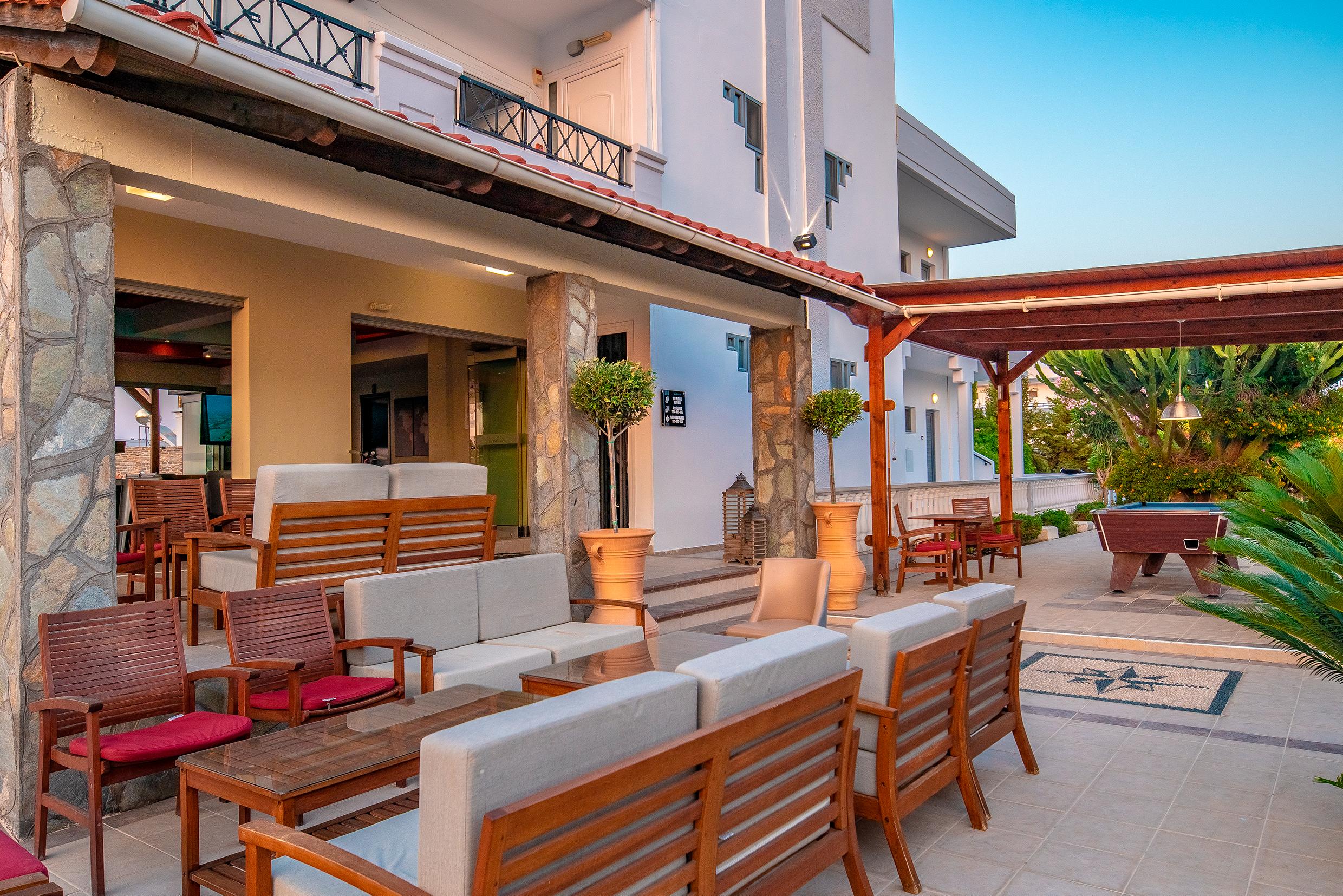 Bright Star Aparthotel 3*