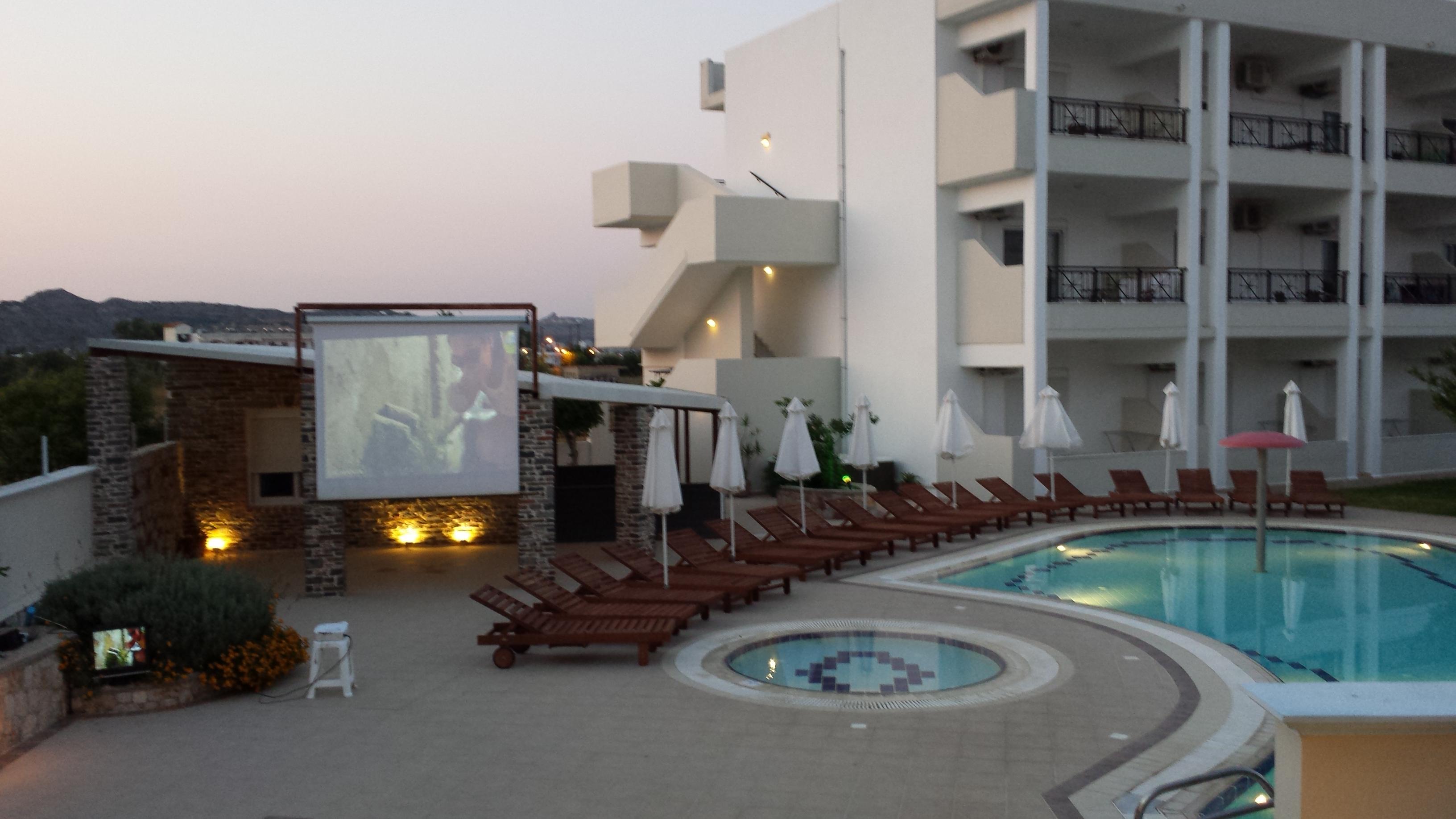 Bright Star Aparthotel