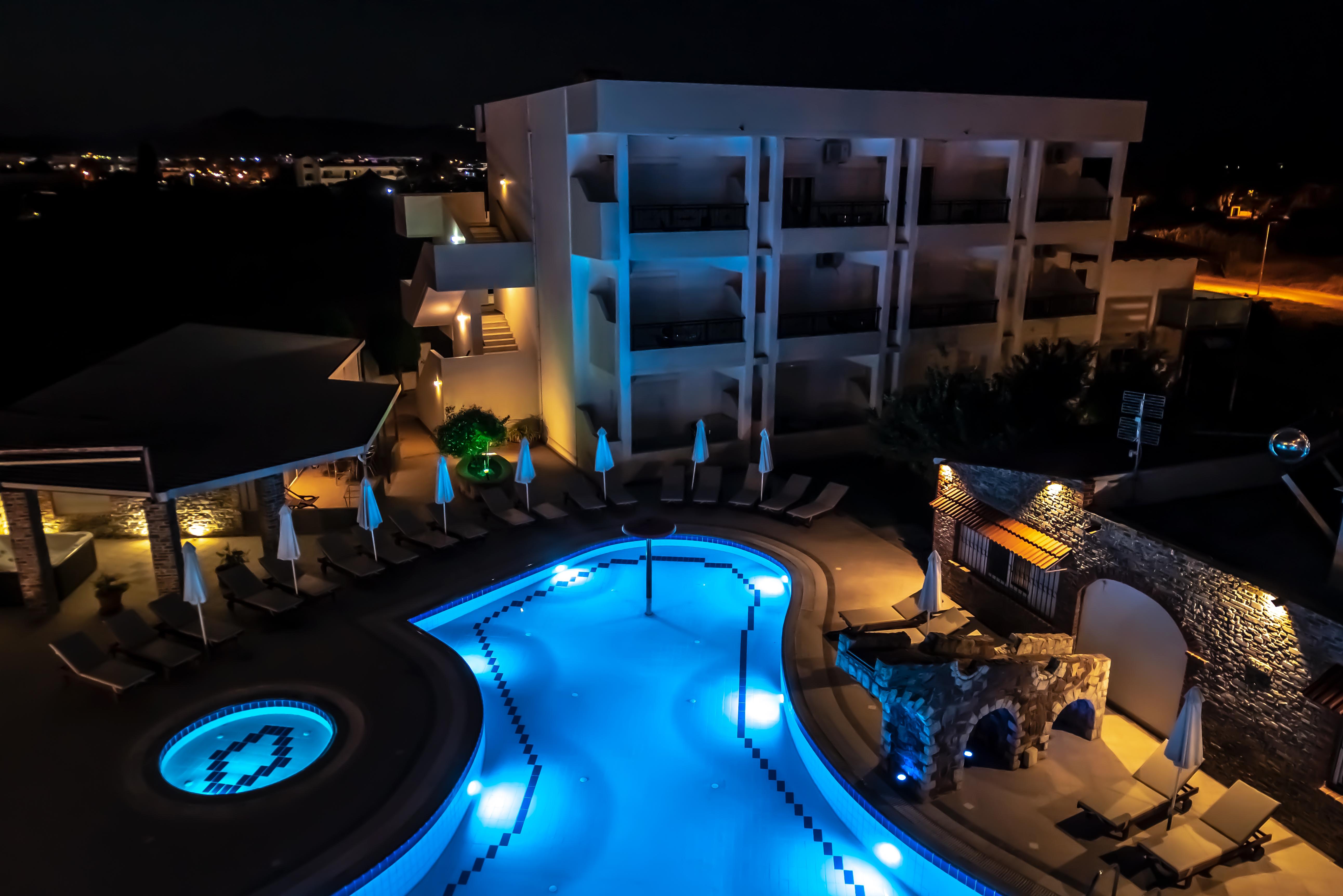 Bright Star Aparthotel