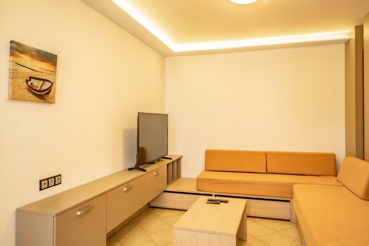Bright Star Aparthotel 3*
